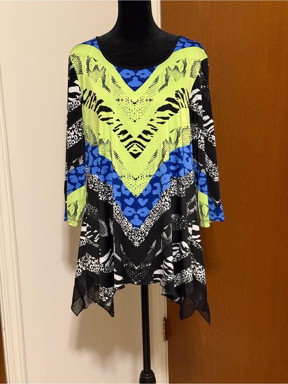 🐠 Neon Lime & Blue Printed V-Neck Handkerchief Tunic